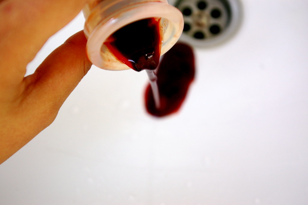 Blood drainage Who´s afraid of menstrual blood? gaelx