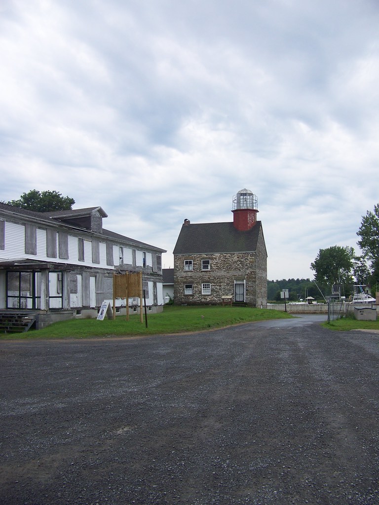 Selkirk Lighthouse (Pulaski, New York) Selkirk Lighthouse … Flickr