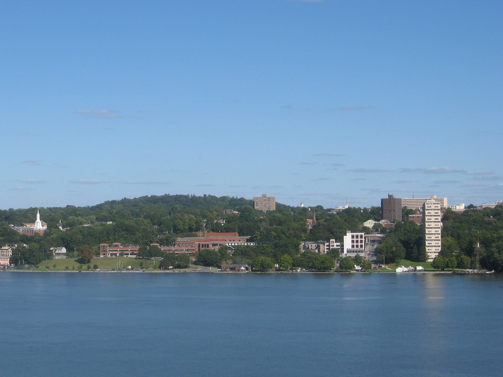 Downtown Poughkeepsie Poughkeepsie, New York The other sid… Flickr