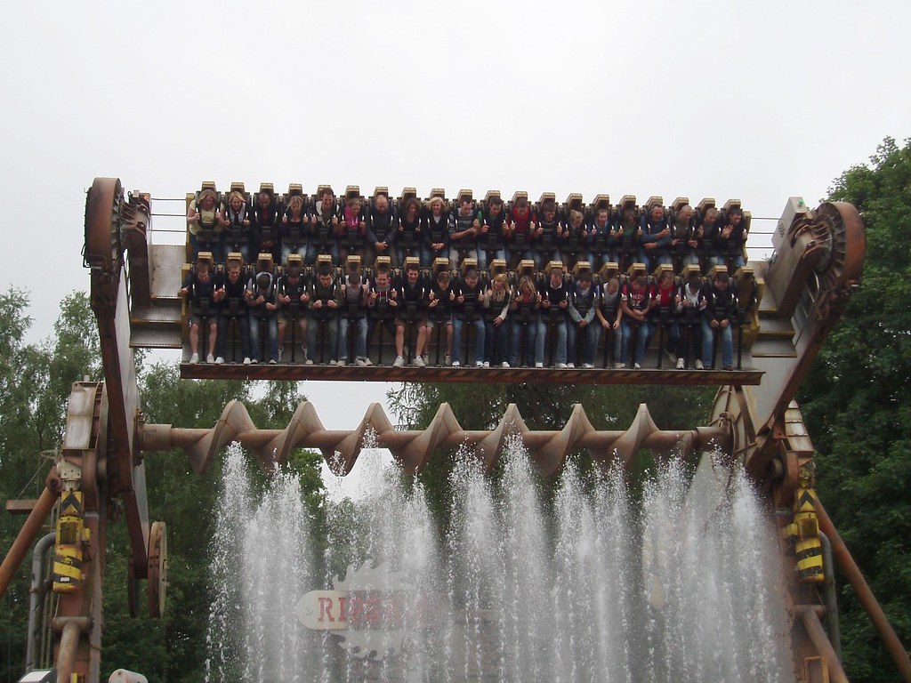 Alton Towers Ripsaw 1 Shots of the rides at Alton Towers t… Flickr