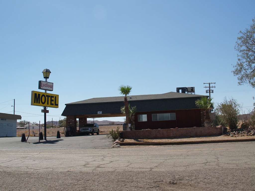 Ludlow California town on the Route 66 2008 Route66 Mojave… Flickr
