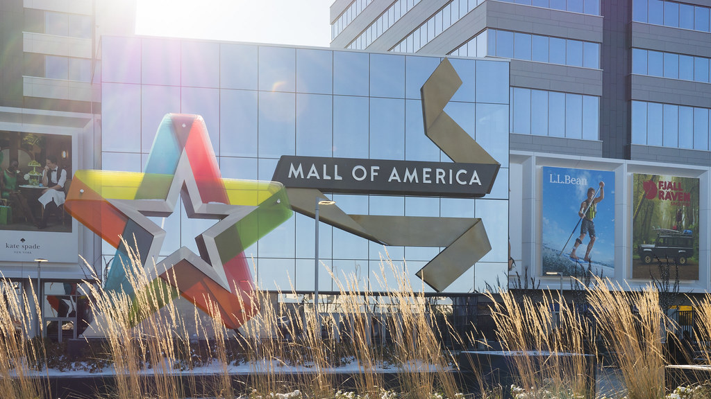 Mall of America entrance sign © Mall of America, courtesy … Flickr