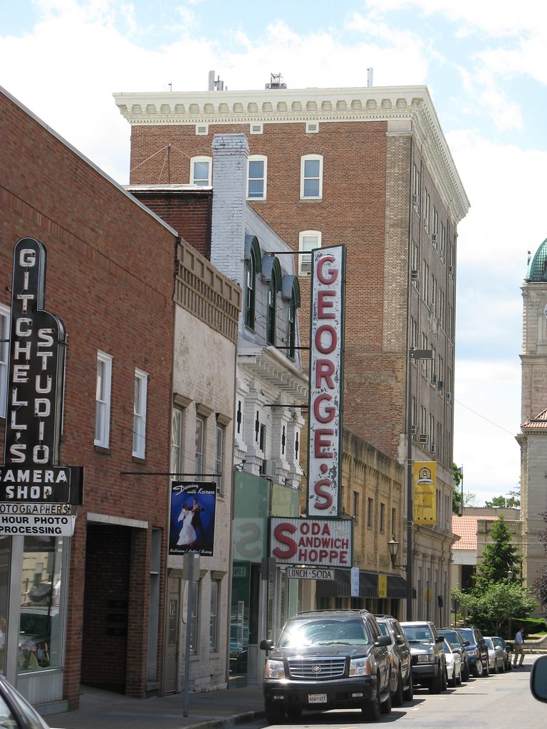 Downtown Harrisonburg, VA mojohand Flickr