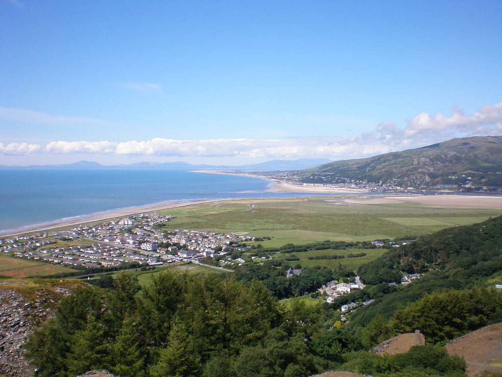 View over Fairbourne towards Barmouth from "Blue Lake" Flickr