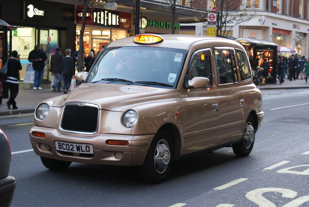 Gold London Taxi Seen on Oxford Street this Jewish racing … Flickr