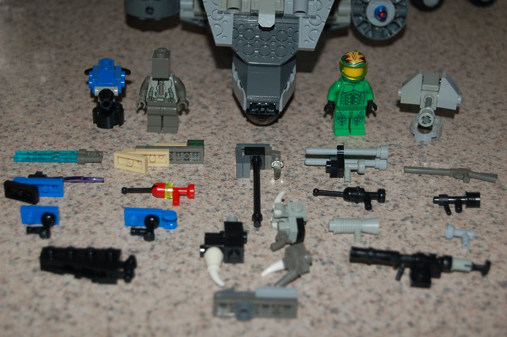 Lego Halo Weapons Just a bunch of weapons. The carbine bel… Flickr