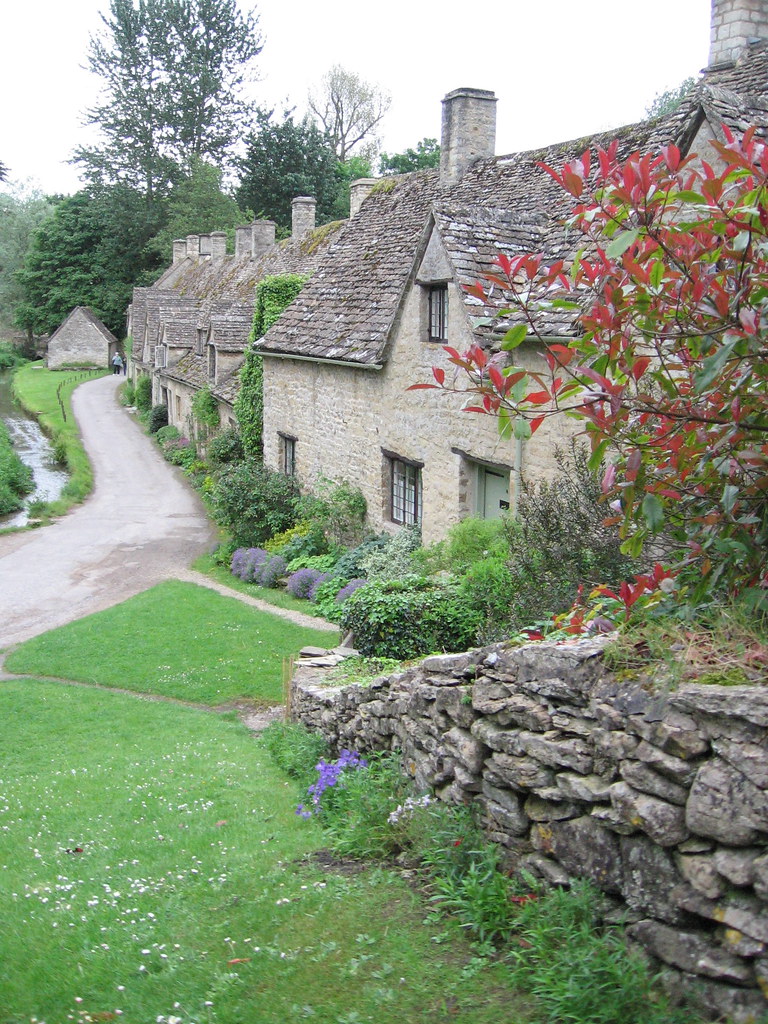 Bibury In The Cotswolds 2 Cotswold stone cottages in the… Flickr
