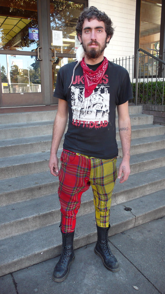 Street Fashion SF Haight Crust punk w/ rat Jasper