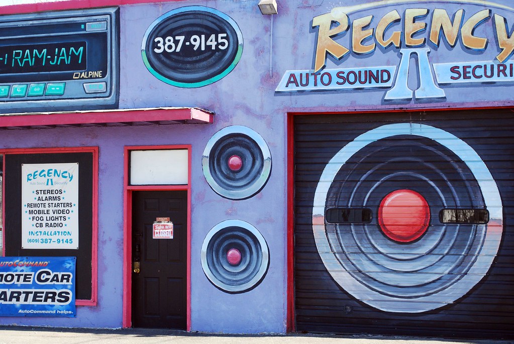 Auto Sound Shop Front Auto sound shop store front on Route… Flickr