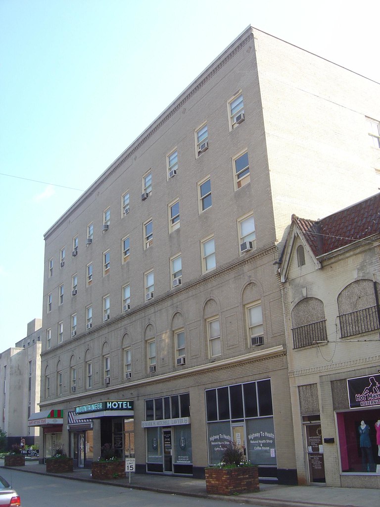 Mountaineer Hotel Williamson WV nrhp 97000265 In 1923,… Flickr