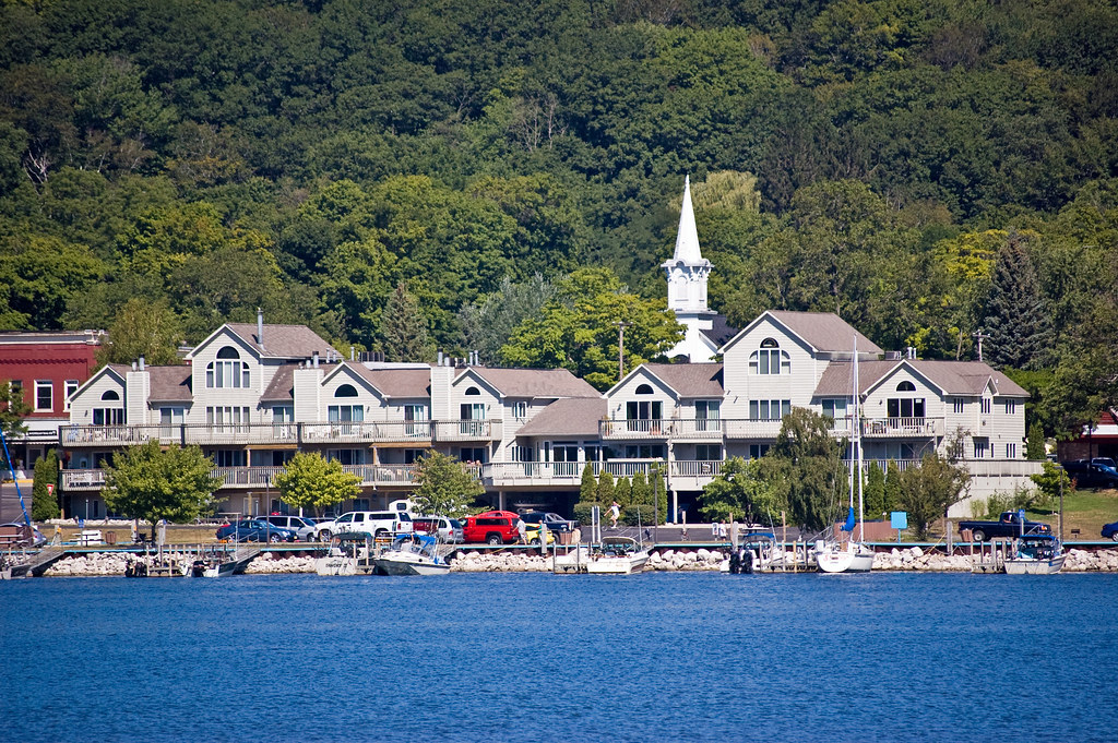 Frankfort Michigan Looking across the Betsie River from El… Ken Bosma Flickr