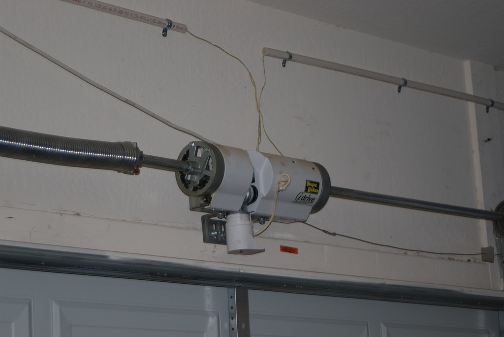 IMGP0898 Wayne Dalton iDrive garage door opener Kat Barnes Flickr