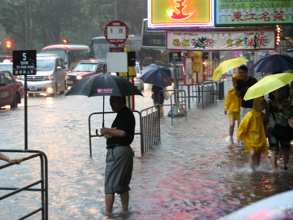 Hong Kong Flood Kowloon Black rain in Hong Kong, June 20… Flickr