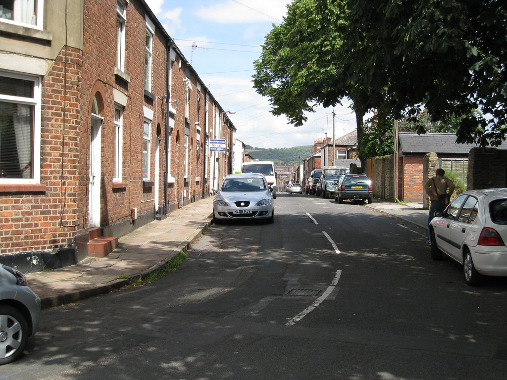 Barton street Looking back down Barton street, from near n… Flickr