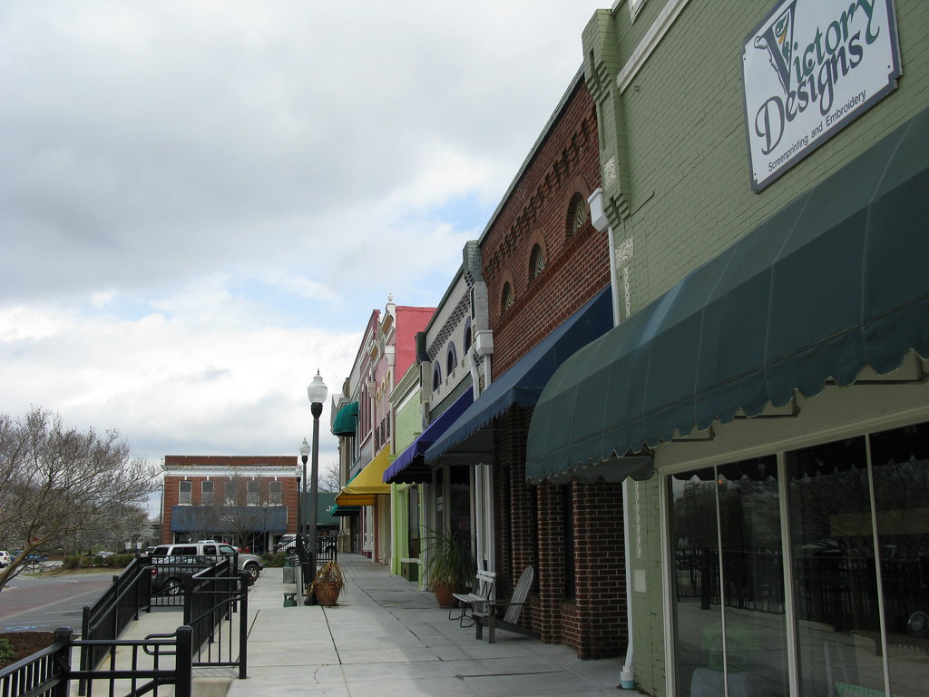 Opelika, Alabama Buildings in downtown Opelika Buildings i… Flickr