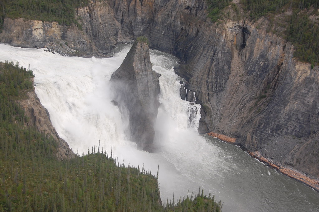Virginia Falls, NWT Virginia Falls in Nahanni National Par… Flickr