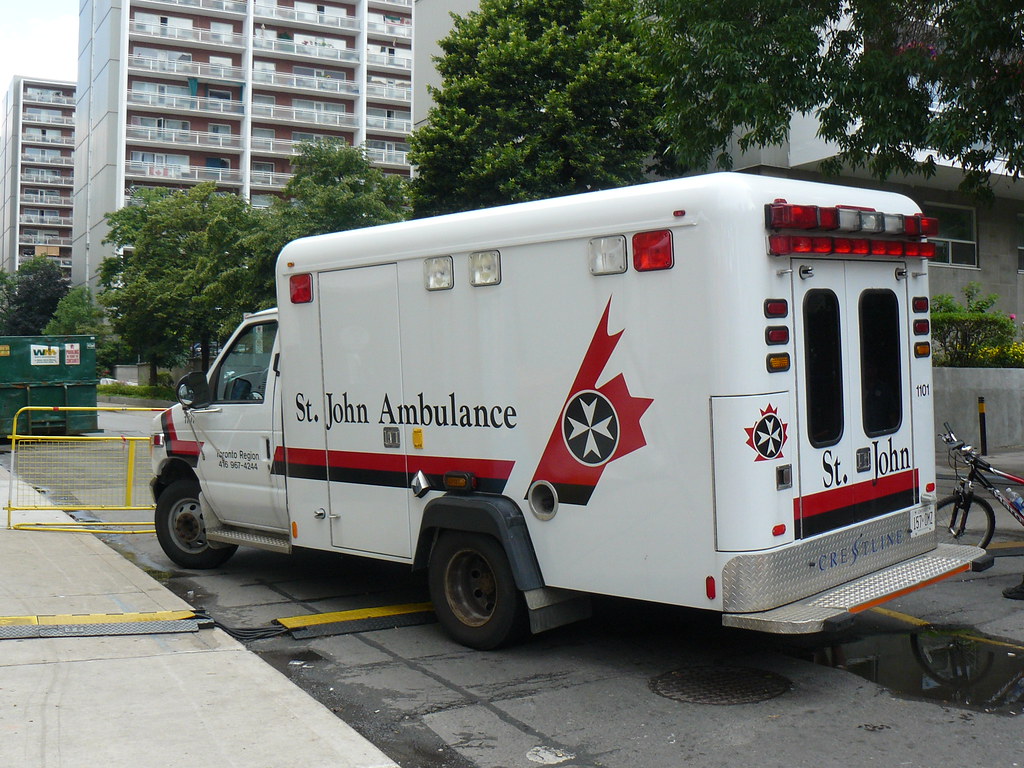 St. John Ambulance Toronto A St. John Canada's ambulance. … Flickr