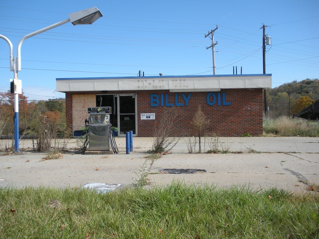 DSCN0155 Abandoned gas station near Shinnston, WV mr_t_77 Flickr