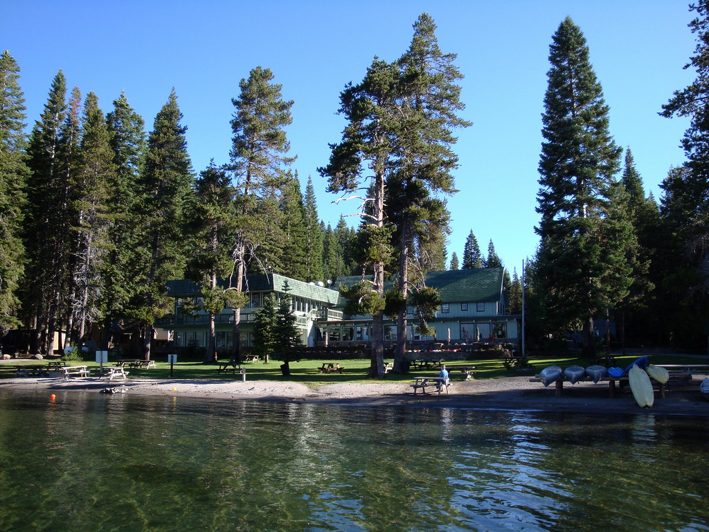 Diamond Lake Resort Diamond Lake is one of Oregon’s favori… Flickr