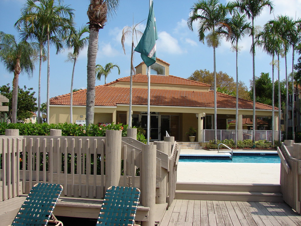 Latitudes at the Moors Miami Lakes, Florida Taken in 200… Flickr