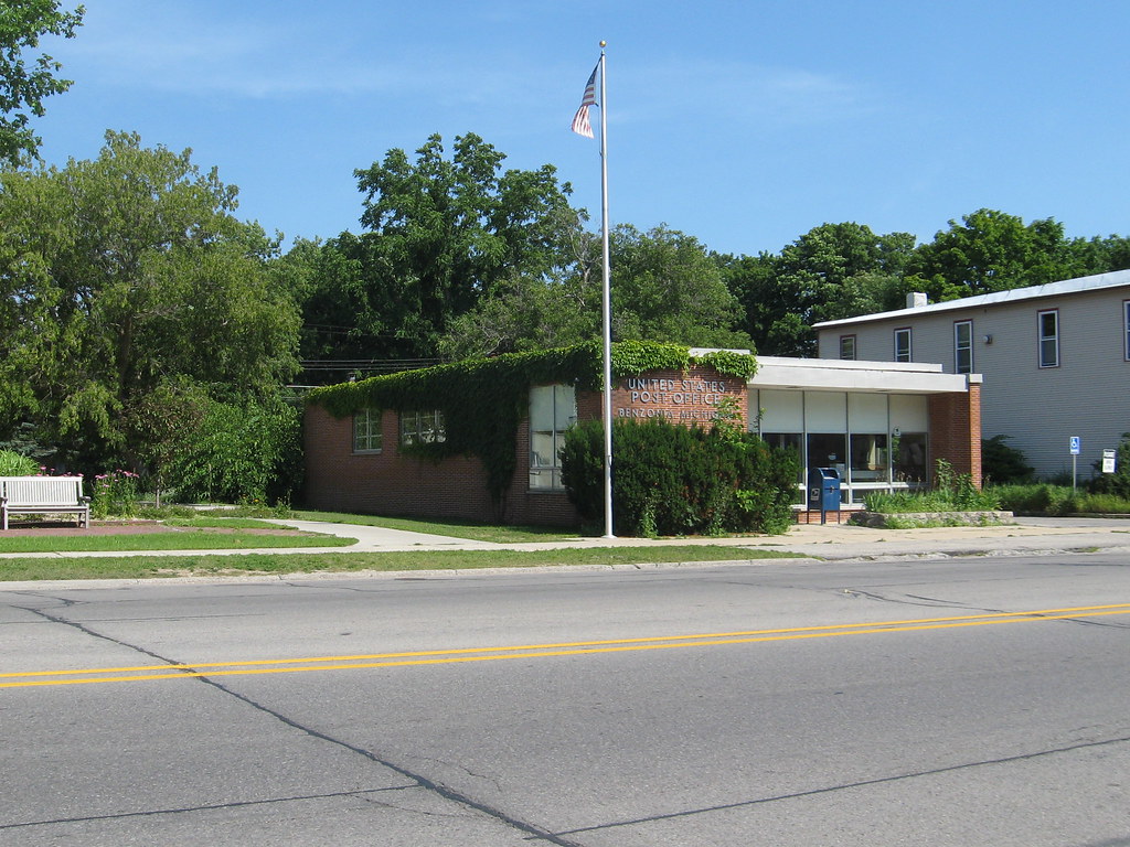 Benzonia, MI Benzonia is adjoined to the neighboring town … Flickr