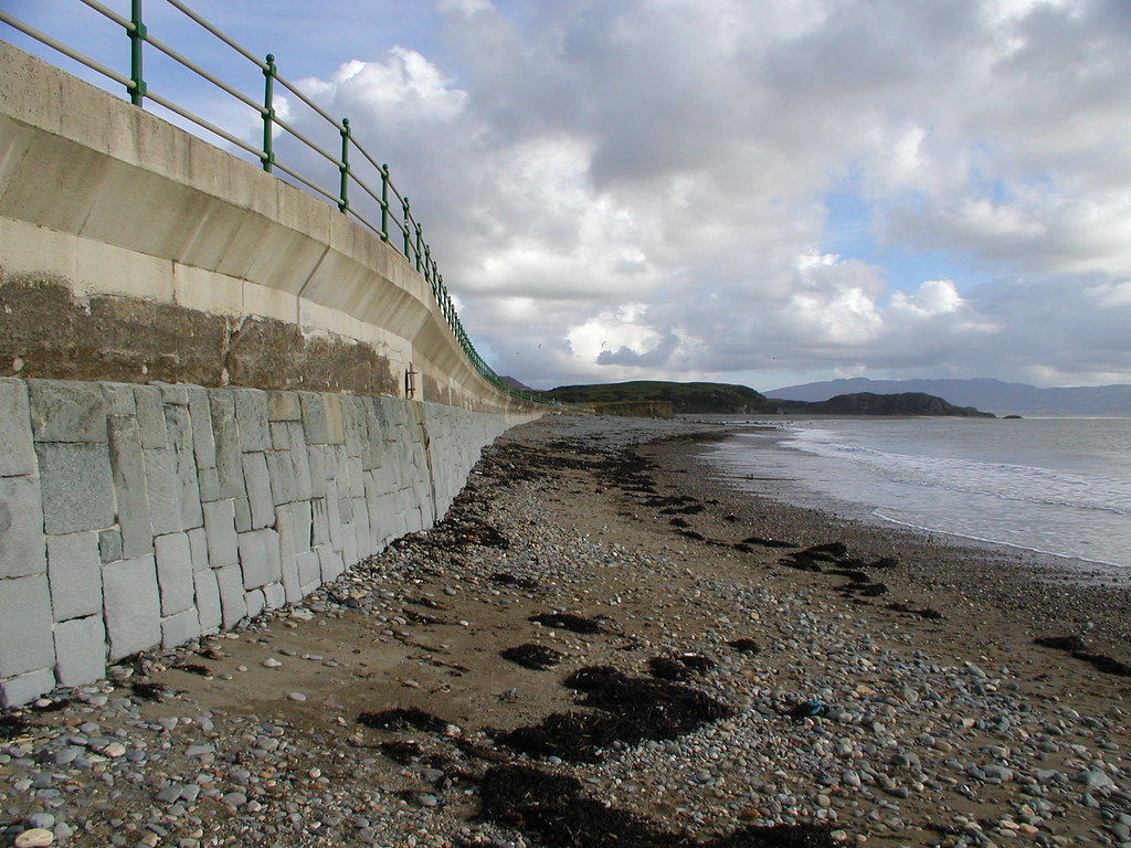Sea Wall Coastal Erosion Management, Criccieth, North Wa… Flickr