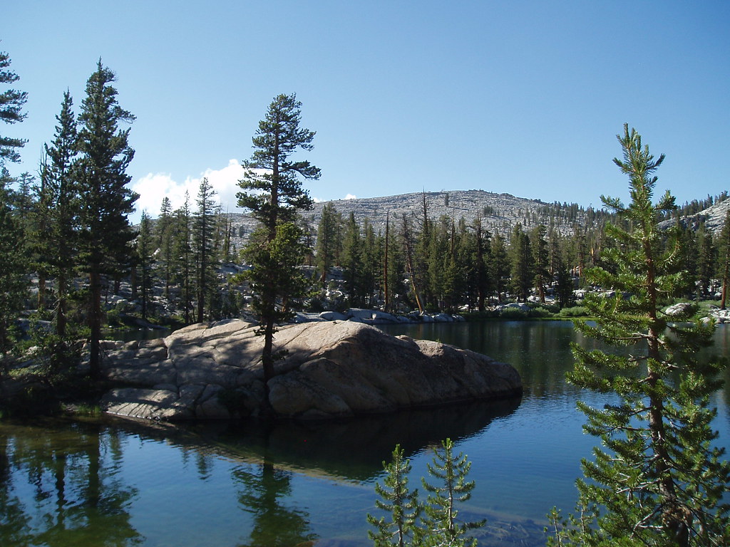 Lake 9900 04 In Red Rock Basin, John Muir Wilderness. Tom Hilton
