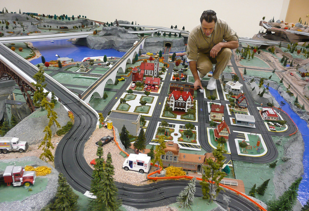 World's largest slot cartrain set Don Chacko of Belle Ver… Flickr