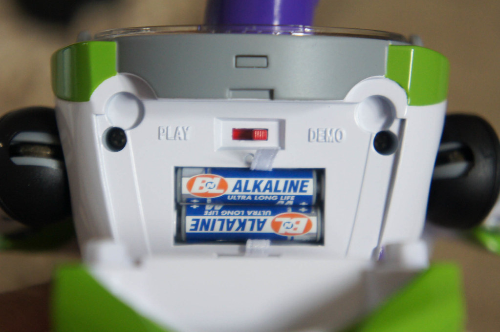 Chogokin Buzz Lightyear. The perfect replica from his batt… Flickr
