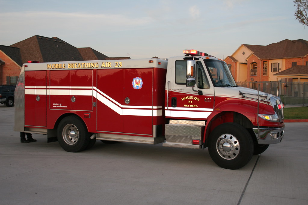 Houston, Texas Fire Department Cascade 23 International/ Flickr