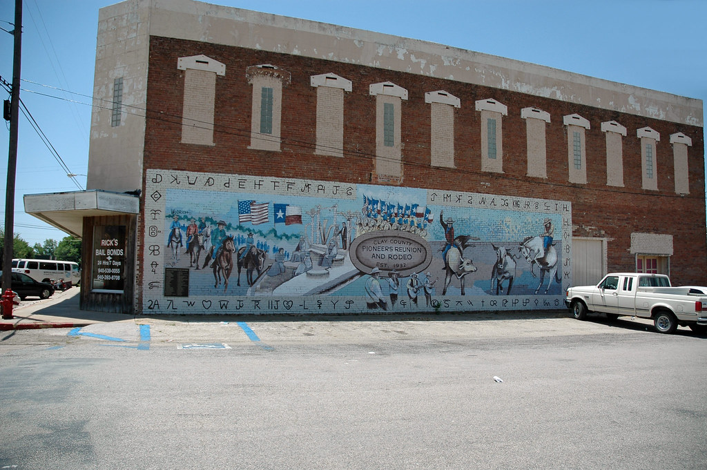 Henrietta, Texas A mural in Henrietta, Texas stevesheriw Flickr