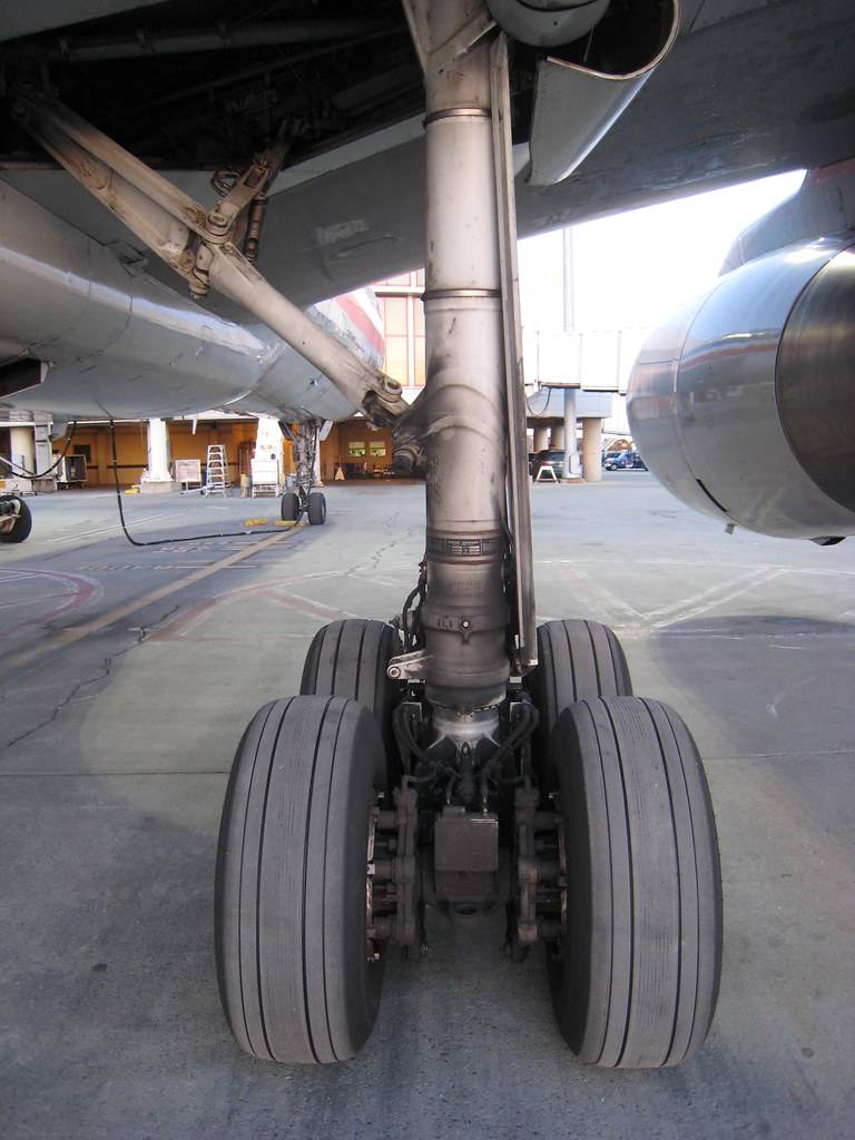 757 Landing Gear As seen during a walkaround Kent Wien Flickr