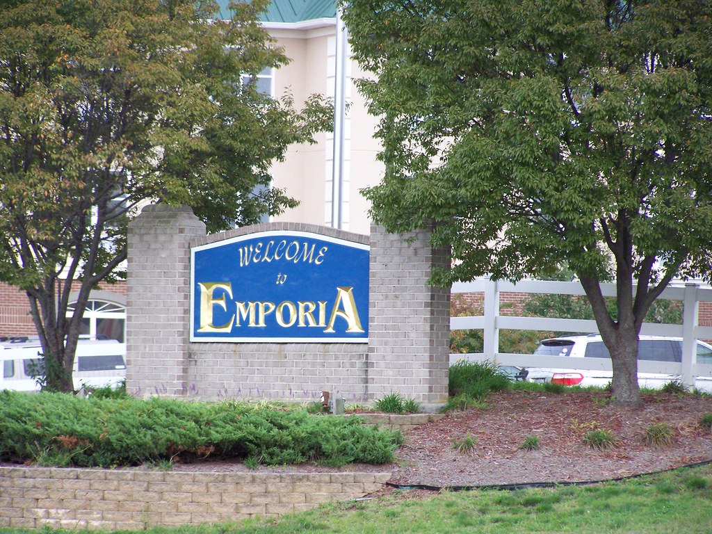 to Emporia (Virginia) bluebird218 Flickr