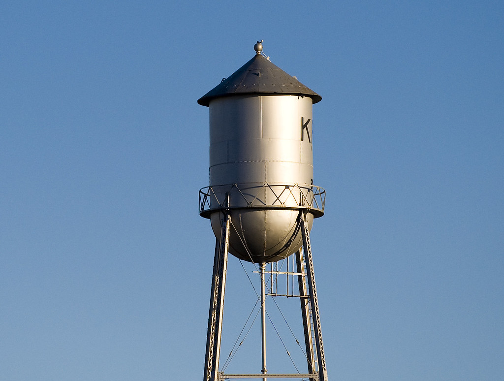 Krum Texas Water Tower The old water tower in Krum. Flickr