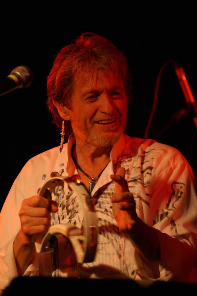 PICT0707a.jpg Jon Anderson (lead singer of Yes) performs w… Flickr