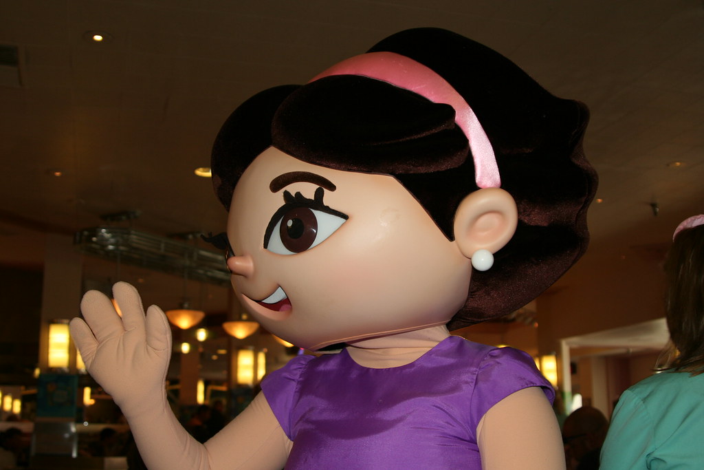 Little Einsteins June House