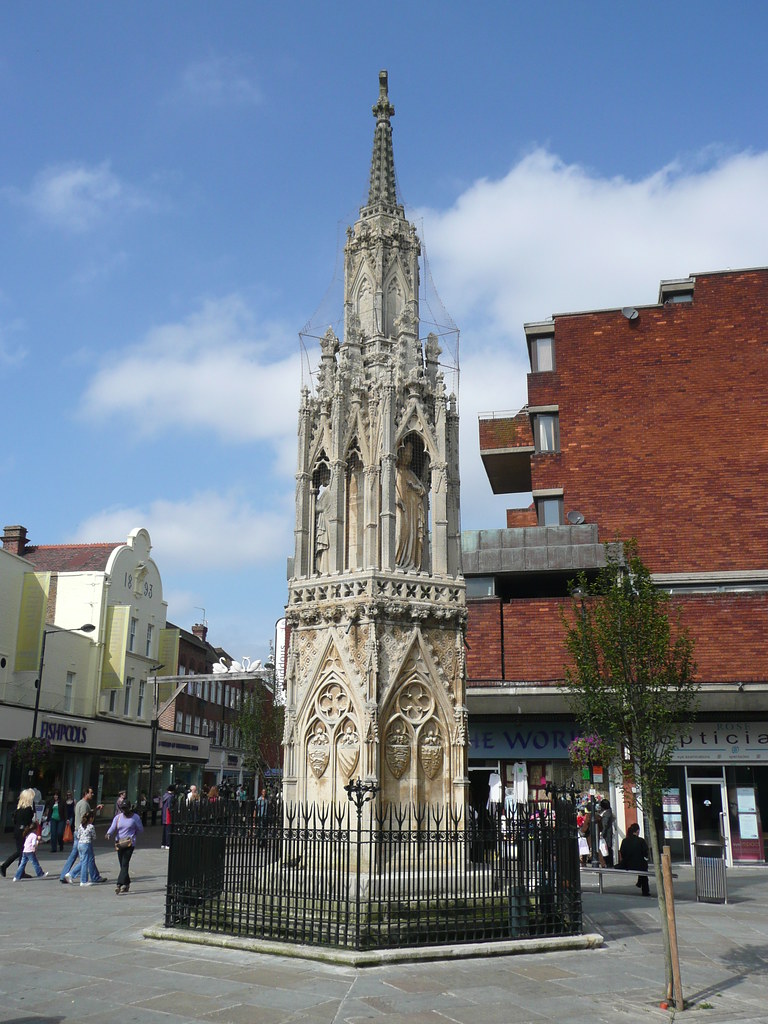 Eleanor Cross, Waltham Cross The Eleanor Cross in Waltham … Flickr
