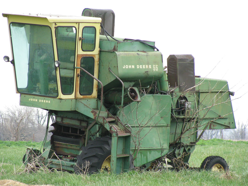 John Deere Combine Resting east of Anderson, Mo. dale Flickr