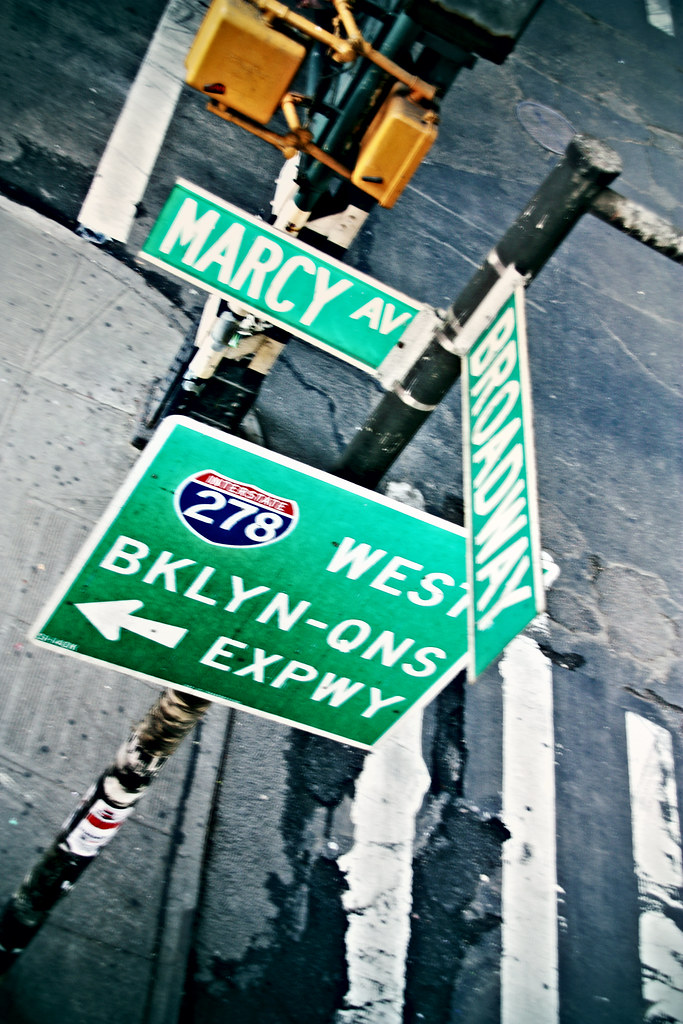 New York. Brooklyn. Marcy Avenue with Broadway 2008 Tomás Fano Flickr