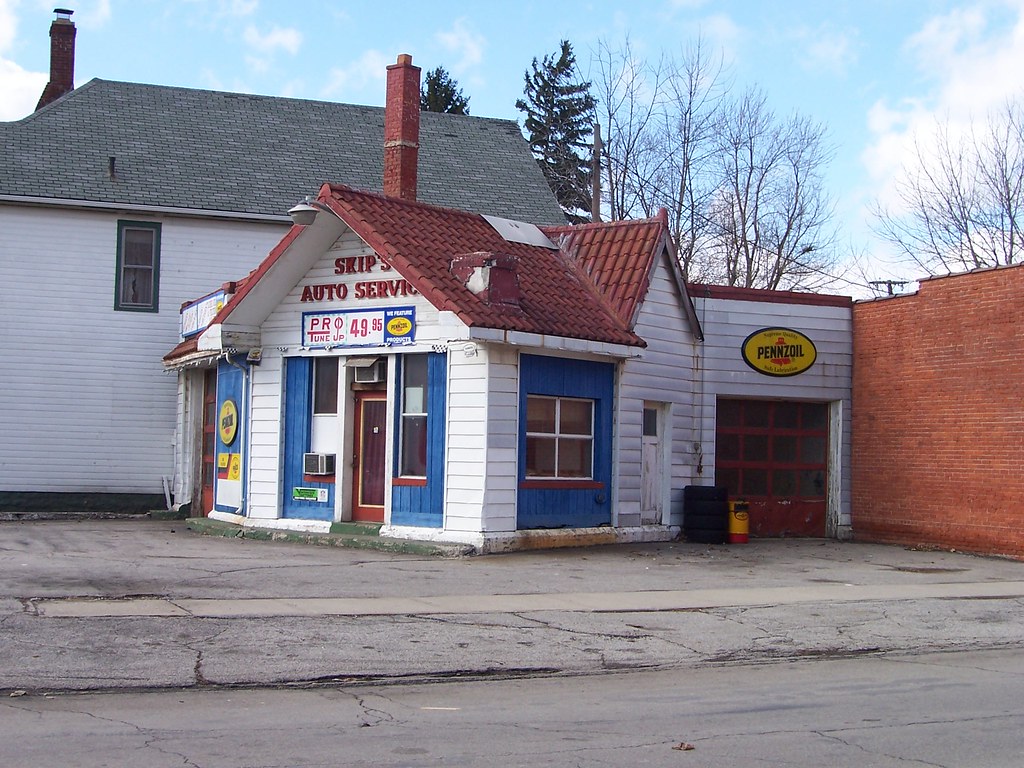 OH Bucyrus Skip's Auto Service Skip's Auto Service in Bu… Flickr