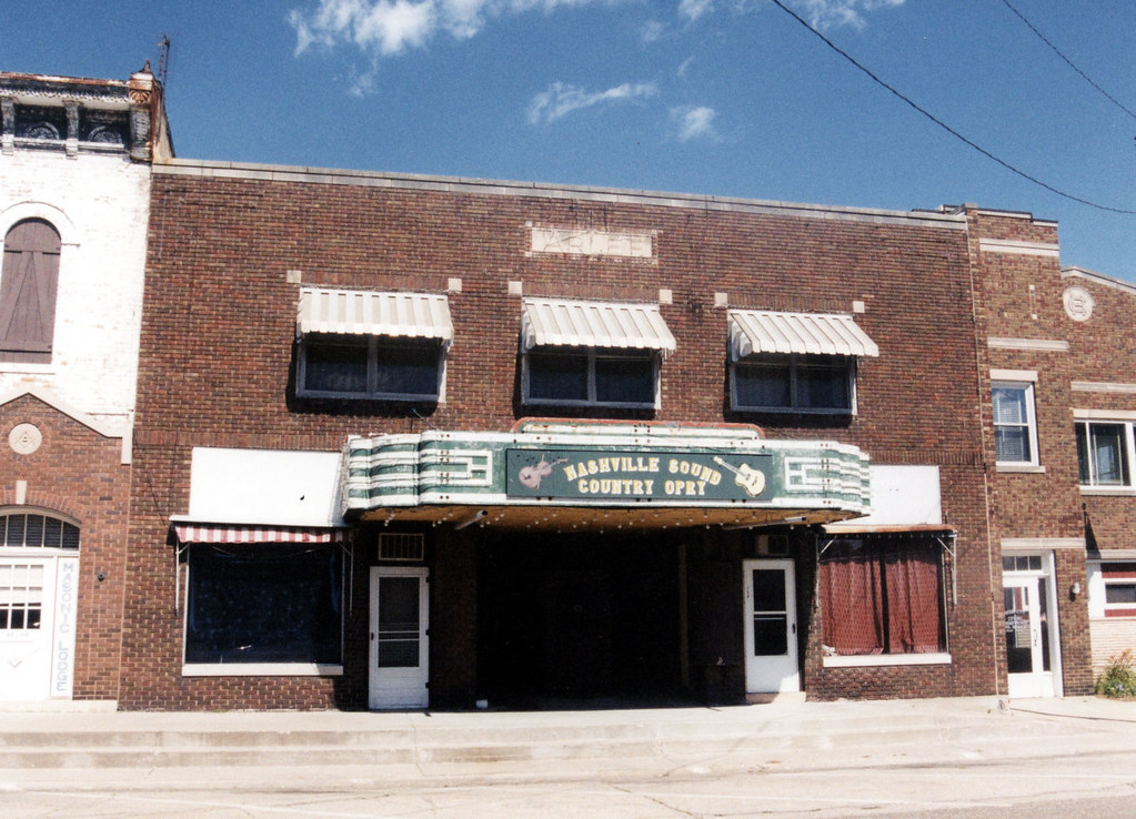 Arlee Theater Mason CIty, IL This photo was taken back whe… Flickr