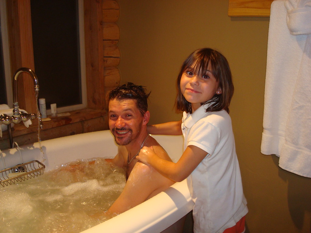 At What Age Should A Father Not Shower With His Daughter at Paula Silber blog