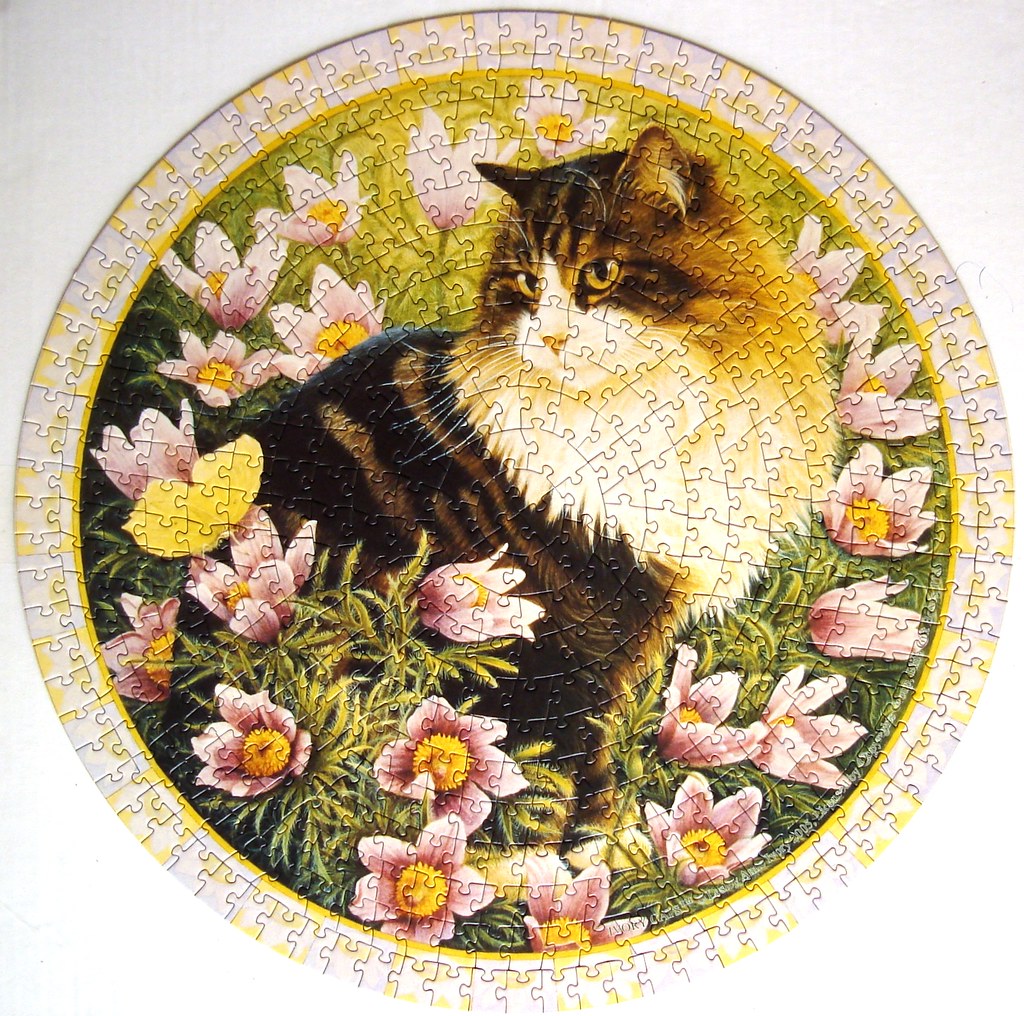 Agneatha (Lesley Anne Ivory) Round puzzle from Elite Gift … Flickr