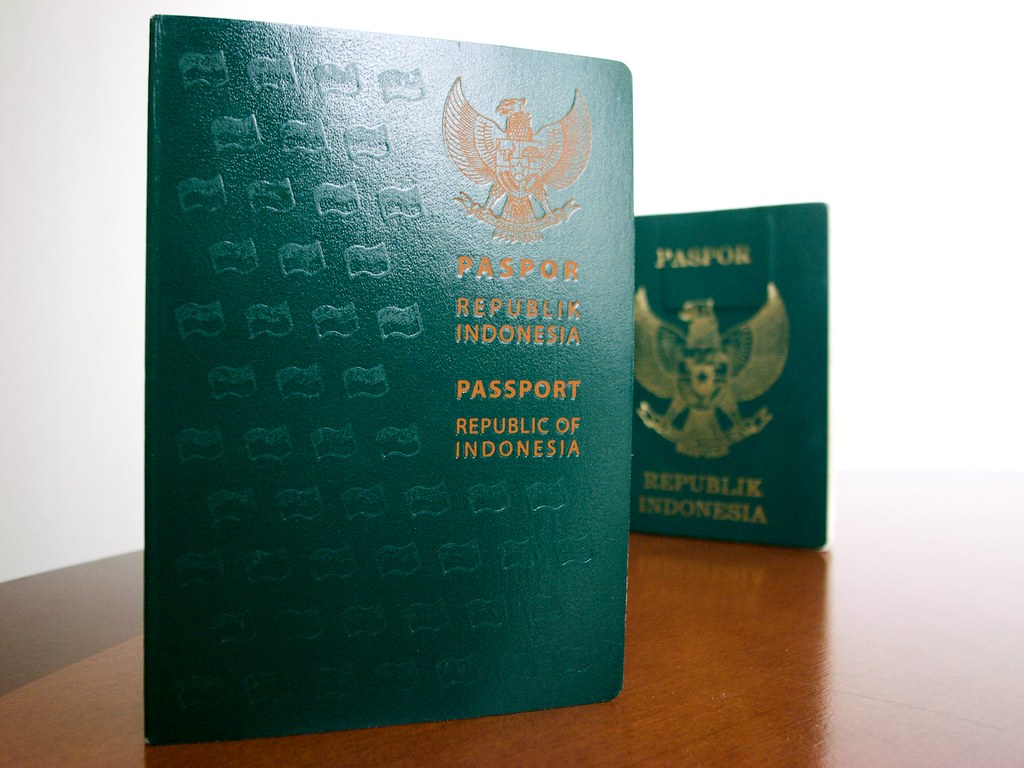RI Passport New and old design of Indonesian passport. New… Flickr