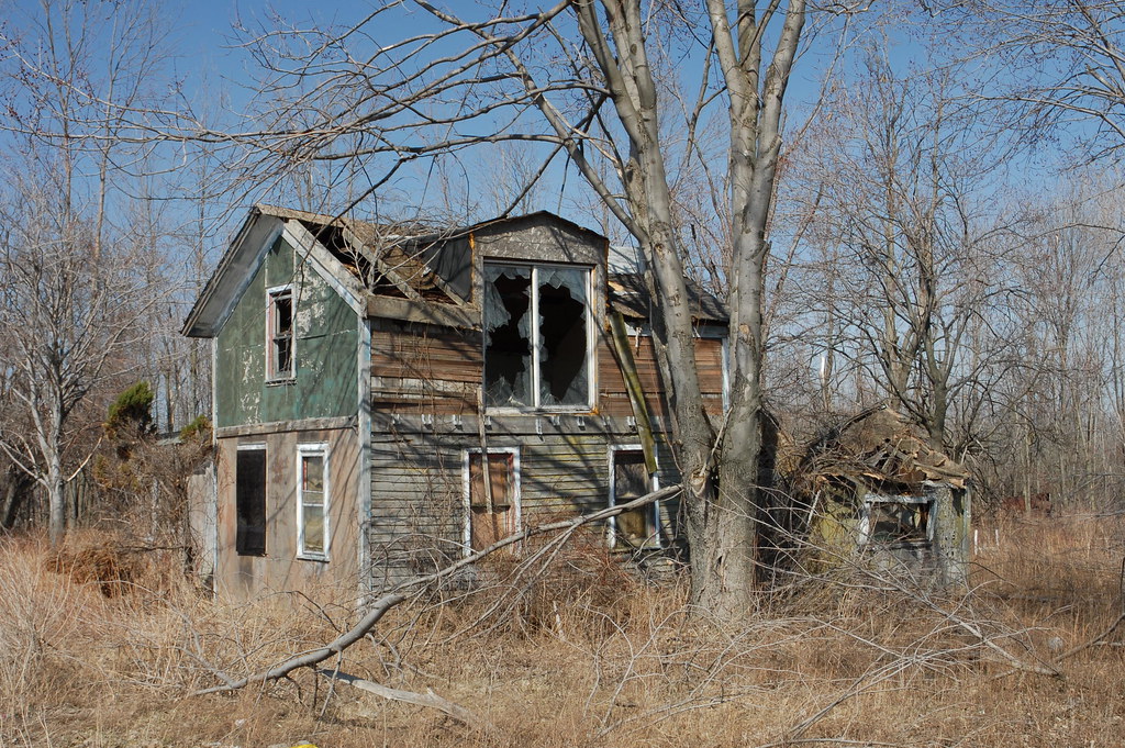 Abandoned House Clarence, NY DSC_0017 (2) This abandoned h… Flickr