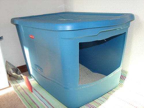 Homemade litter box! Flickr Photo Sharing!
