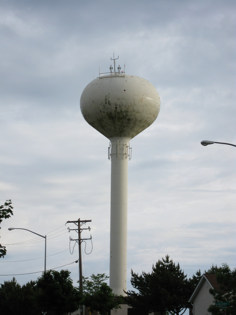 Madison Watertower Water tower near my old place on the we… Flickr