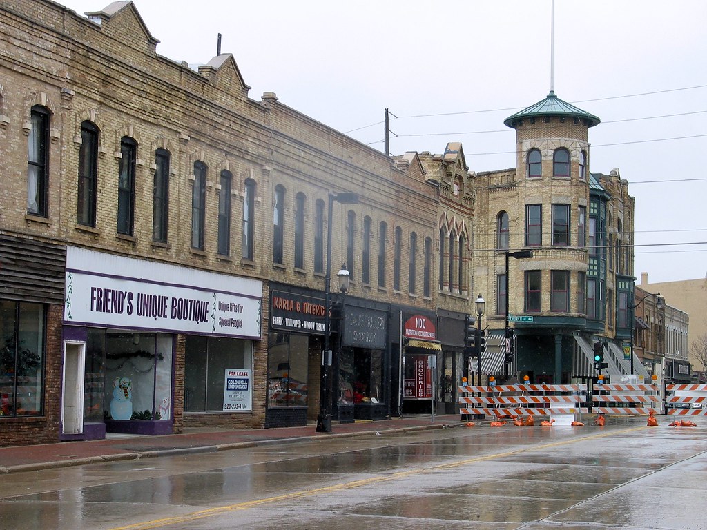 IMG_1656r1 Oshkosh Wisconsin April 2008 Downtown Public En… Flickr