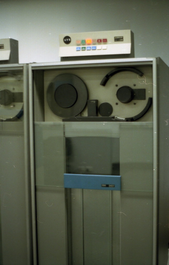 Tape drive 47E open for tape A model IBM 3420 tape drive u… Flickr