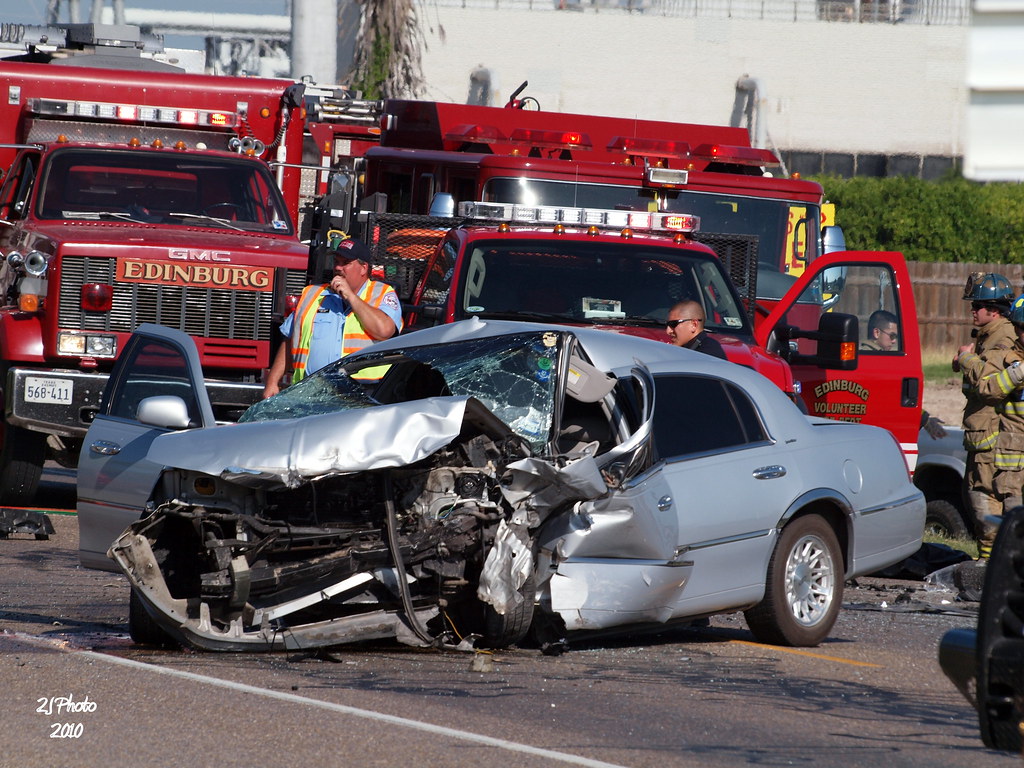 CAR ACCIDENT EDINBURG TX April 30, 2010 Major car acci… Flickr